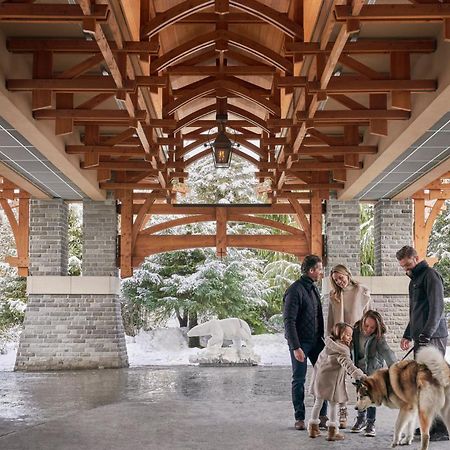 Four Seasons Resort Уислър Екстериор снимка