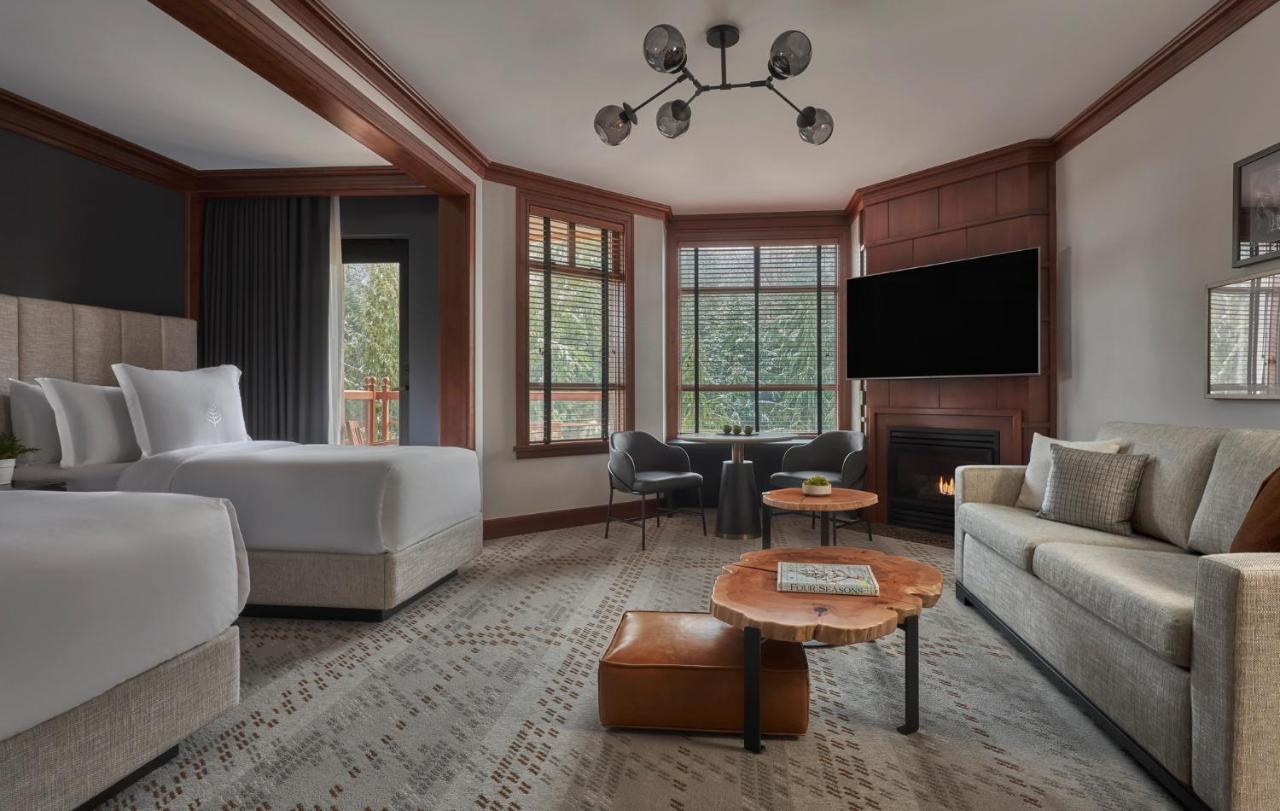 Four Seasons Resort Уислър Екстериор снимка